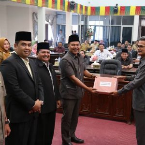 Paripurna Penyampaian KUA PPAS APBD Perubahan 2017 Senilai 1.542 T